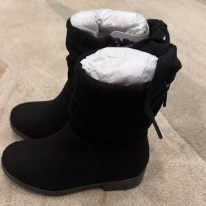 NEW MIA Black Ankle Boots -Toddler Stylish - View pictures for the back of boot.
